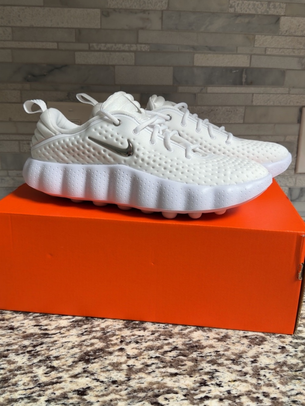 Nike Mind 002 White Men’s Size 10 Sneakers HQ4308-100 w/ Box - Picture 3 of 7